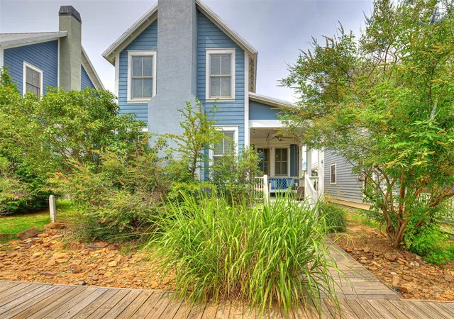 Photo 2 of Single family home for sale at 39 Boardwalk, Carlton Landing, OK 74432 | MLS# 1246899 | Listing updated on 2026-09-08