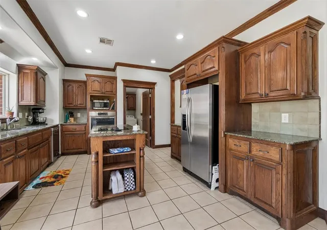 Photo 4 of Sale Pending at 407 Dana Ln, Mc Loud, OK 74851 | MLS# 1246901 | Listing updated on 2026-09-09