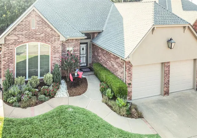 Photo 1 of Single family home for sale at 1605 Vandivort Pl, Edmond, OK 73034 | MLS# 1246903 | Listing updated on 2026-09-04