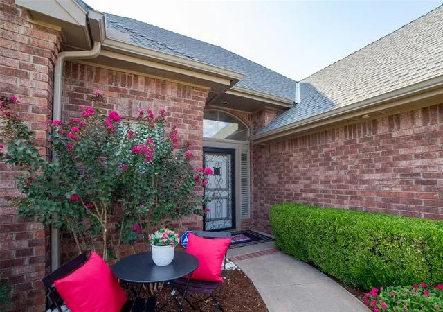 Photo 3 of Single family home for sale at 1605 Vandivort Pl, Edmond, OK 73034 | MLS# 1246903 | Listing updated on 2026-09-04