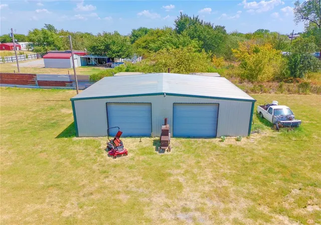 3rd image of 1398 County Road 1398, Chickasha, OK 73018 | MLS# 1246912