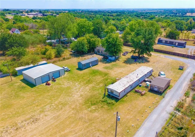 5th image of 1398 County Road 1398, Chickasha, OK 73018 | MLS# 1246912