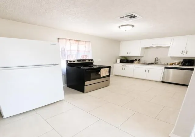 Single family home for sale at 1165 Se 19th St, Oklahoma City, OK 73129 | MLS# 1246921 | Listing updated on 2026-09-13