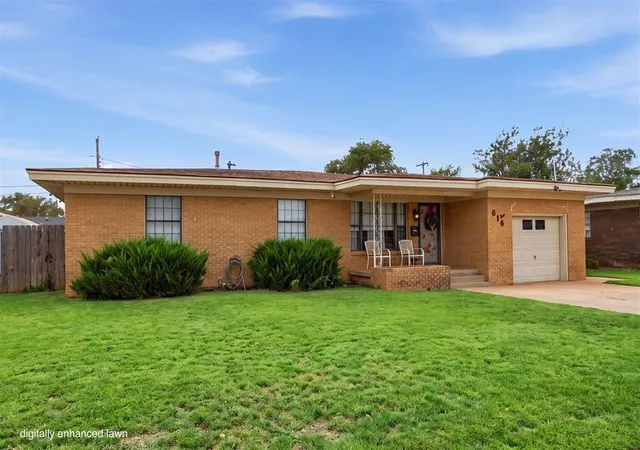 Photo 2 of Single family home for sale at 616 W Martha St, Altus, OK 73521 | MLS# 1246925 | Listing updated on 2026-09-04