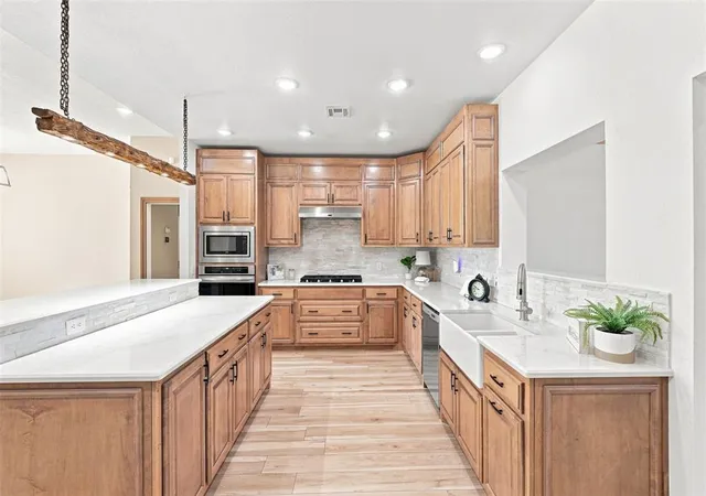 Photo 2 of Single family home for sale at 2020 Kyle Dr, Guthrie, OK 73044 | MLS# 1246930 | Listing updated on 2026-09-01