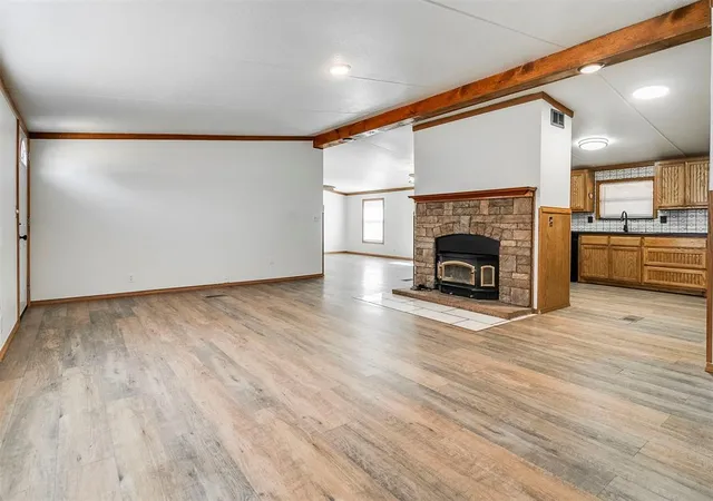 Photo 4 of Single family home for sale at 21700 Martin Rd, Harrah, OK 73045 | MLS# 1246939 | Listing updated on 2026-09-04