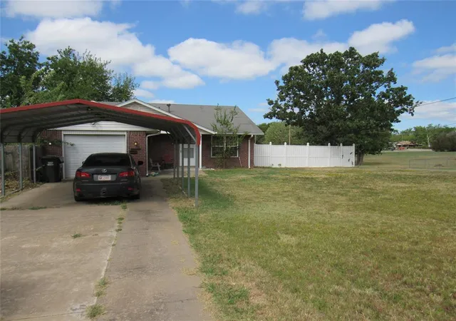 Photo 1 of Sale Pending at 602 S 4th Street, Tecumseh, OK 74873 | MLS# 1246954 | Listing updated on 2026-09-15