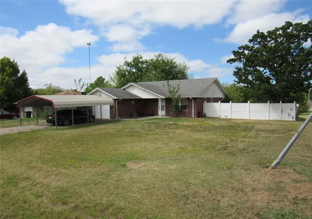 Photo 2 of Sale Pending at 602 S 4th Street, Tecumseh, OK 74873 | MLS# 1246954 | Listing updated on 2026-09-15