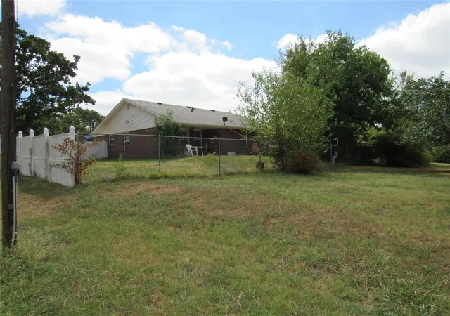 Photo 3 of Sale Pending at 602 S 4th Street, Tecumseh, OK 74873 | MLS# 1246954 | Listing updated on 2026-09-15