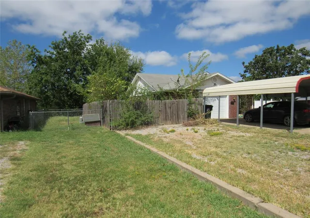 Photo 3 of Sale Pending at 602 S 4th Street, Tecumseh, OK 74873 | MLS# 1246954 | Listing updated on 2026-09-15