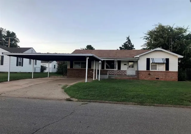 Photo 1 of Single family home for sale at 1419 Pine Ave, Clinton, OK 73601 | MLS# 1246958 | Listing updated on 2026-08-31