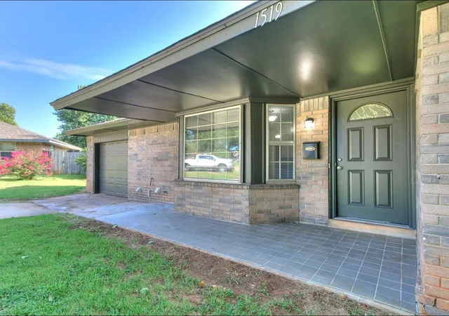 Photo 1 of Single family home for sale at 1519 Rock Ridge Ct, Norman, OK 73071 | MLS# 1246961 | Listing updated on 2026-09-12