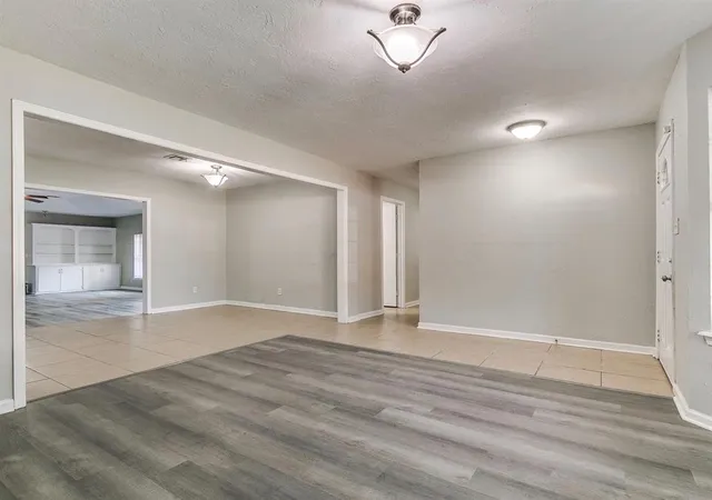 Photo 3 of Single family home for sale at 1519 Rock Ridge Ct, Norman, OK 73071 | MLS# 1246961 | Listing updated on 2026-09-12