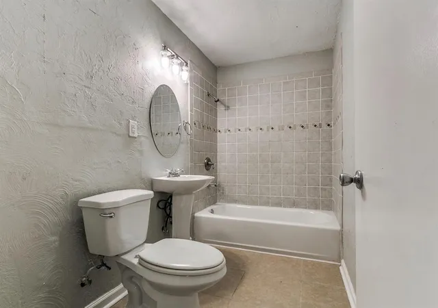 Photo 4 of Single family home for sale at 1519 Rock Ridge Ct, Norman, OK 73071 | MLS# 1246961 | Listing updated on 2026-09-12