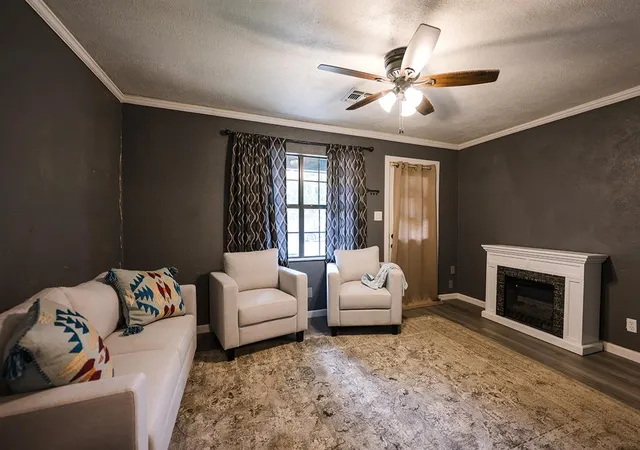 Photo 3 of Sale Pending at 527 N Elm St, Pauls Valley, OK 73075 | MLS# 1246970 | Listing updated on 2026-09-02