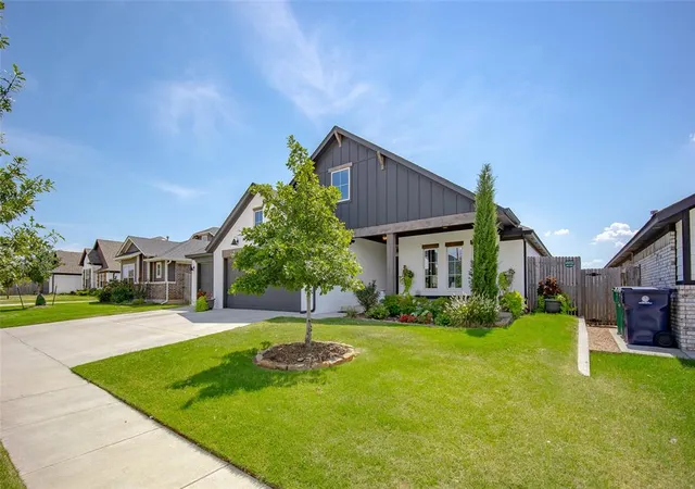 Photo 1 of Single family home for sale at 1600 Sw 157th Street, Oklahoma City, OK 73170 | MLS# 1246975 | Listing updated on 2026-09-02