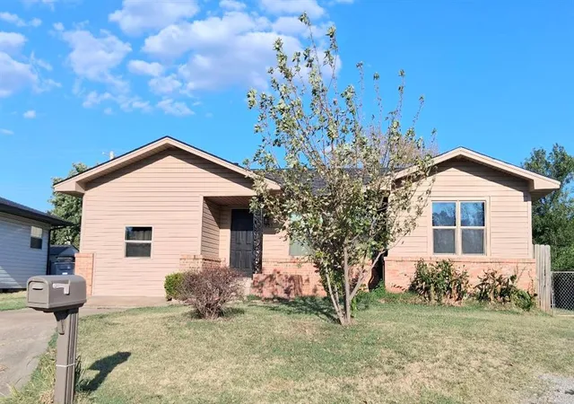 Photo 2 of Single family home for sale at 4005 Blaine Rd, Shawnee, OK 74804 | MLS# 1246980 | Listing updated on 2026-09-01