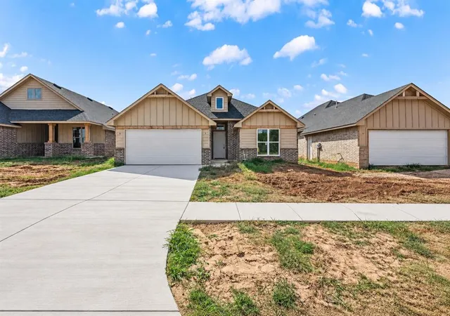 Photo 2 of Single family home for sale at 16325 Whistle Crk Blvd, Edmond, OK 73013 | MLS# 1246989 | Listing updated on 2026-10-17