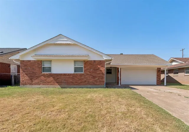 Photo 2 of Sale Pending at 920 W Silver Meadow Dr, Oklahoma City, OK 73110 | MLS# 1247001 | Listing updated on 2026-09-13