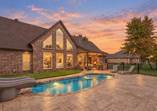 Photo 3 of Single family home for sale at 216 N Oaks Rd, Harrah, OK 73045 | MLS# 1247003 | Listing updated on 2026-10-07