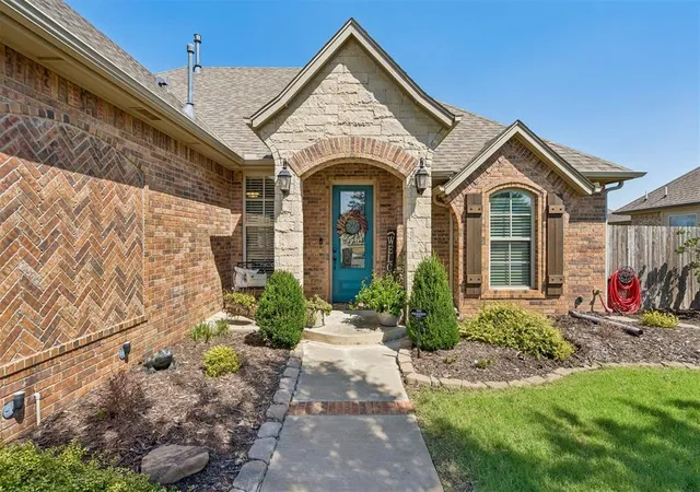 Photo 3 of Single family home for sale at 10809 SW 20th Street, Yukon, OK 73099 | MLS# 1247011 | Listing updated on 2026-09-17