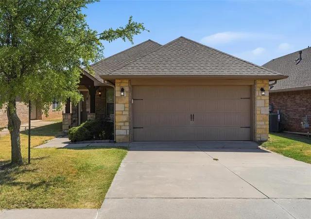 Photo 3 of Single family home for sale at 2404 Golden Ln, Edmond, OK 73012 | MLS# 1247020 | Listing updated on 2026-09-01