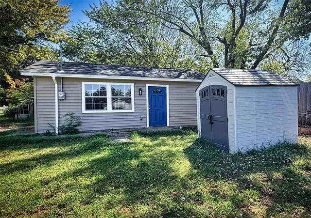 Photo 2 of Single family home for sale at 208 Bennett Blvd, Chandler, OK 74834 | MLS# 1247021 | Listing updated on 2026-09-01