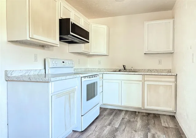 Photo 3 of Single family home for sale at 208 Bennett Blvd, Chandler, OK 74834 | MLS# 1247021 | Listing updated on 2026-09-01