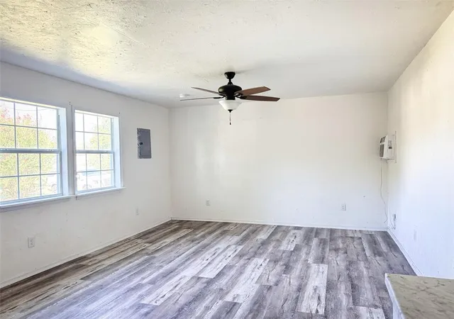 Photo 4 of Single family home for sale at 208 Bennett Blvd, Chandler, OK 74834 | MLS# 1247021 | Listing updated on 2026-09-01