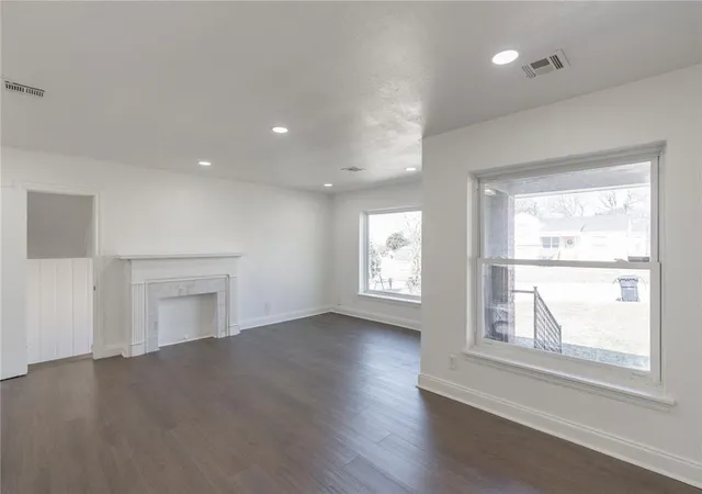 Photo 4 of Single family home for sale at 2204 NE 25th Street, Oklahoma City, OK 73111 | MLS# 1247028 | Listing updated on 2026-09-01