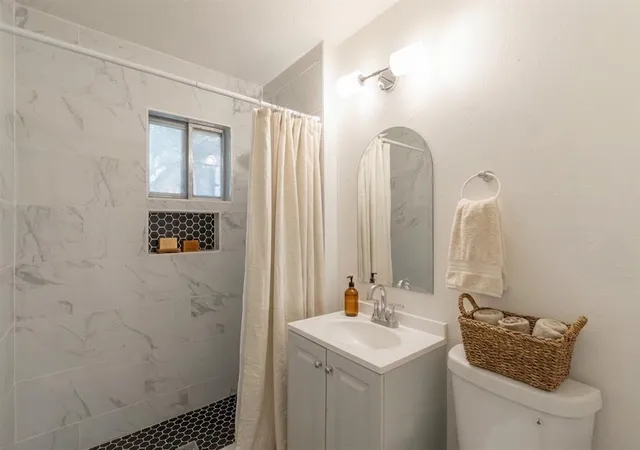 Photo 3 of Single family home for sale at 3916 S Youngs Pl, Oklahoma City, OK 73119 | MLS# 1247030 | Listing updated on 2026-09-01