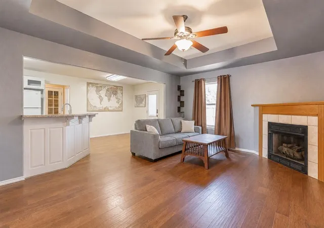 Photo 2 of Single family home for sale at 333 Ne 9th Place, Newcastle, OK 73065 | MLS# 1247032 | Listing updated on 2026-09-01