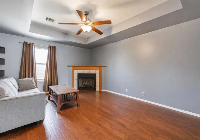 Photo 3 of Single family home for sale at 333 Ne 9th Place, Newcastle, OK 73065 | MLS# 1247032 | Listing updated on 2026-09-01