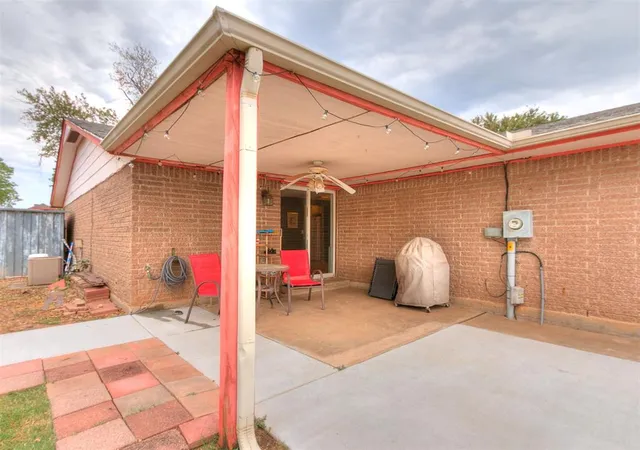 Condo for sale in building located at 2133 Meench Dr, Oklahoma City, OK 73170