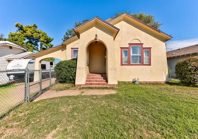 Photo 1 of Single family home for sale at 1106 Sunset Dr, El Reno, OK 73036 | MLS# 1247041 | Listing updated on 2026-10-23