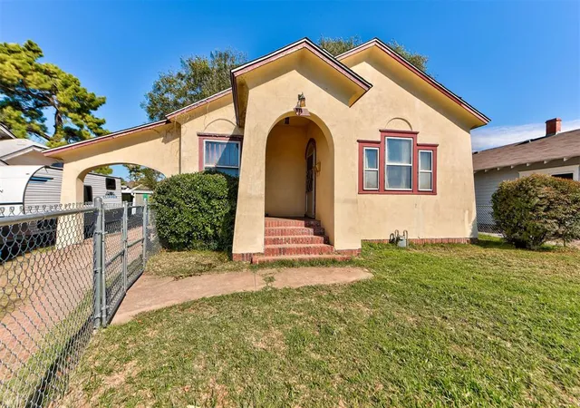 Photo 2 of Single family home for sale at 1106 Sunset Dr, El Reno, OK 73036 | MLS# 1247041 | Listing updated on 2026-10-23