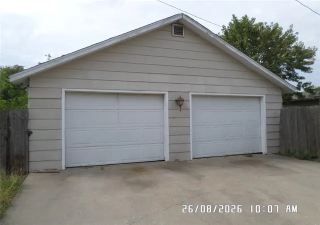 Photo 2 of Sale Pending at 1101 S Miles Ave, El Reno, OK 73036 | MLS# 1247044 | Listing updated on 2026-09-05