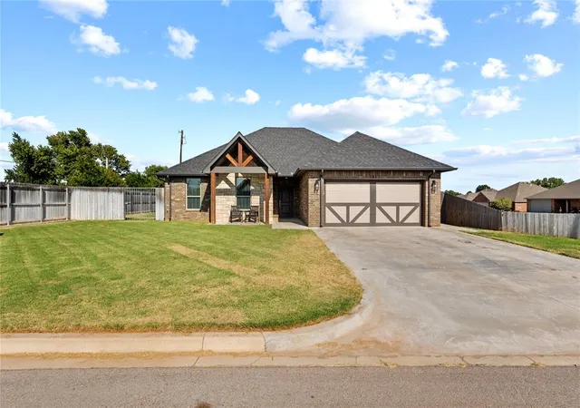 Photo 2 of Single family home for sale at 2812 Landrun, Weatherford, OK 73096 | MLS# 1247045 | Listing updated on 2026-09-30