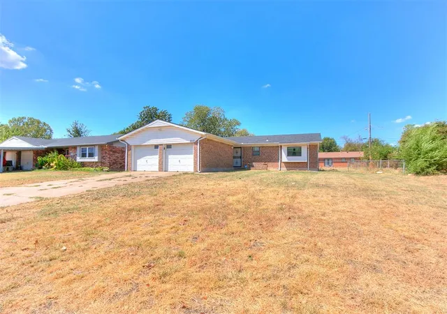 Photo 3 of Single family home for sale at 217 W Shadywood Dr, Oklahoma City, OK 73110 | MLS# 1247087 | Listing updated on 2026-09-14