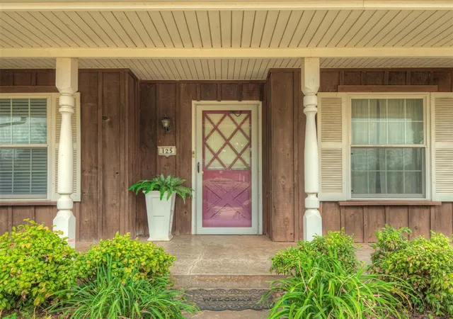 Photo 3 of Single family home for sale at 125 Farris Pl, Chickasha, OK 73018 | MLS# 1247097 | Listing updated on 2026-09-02