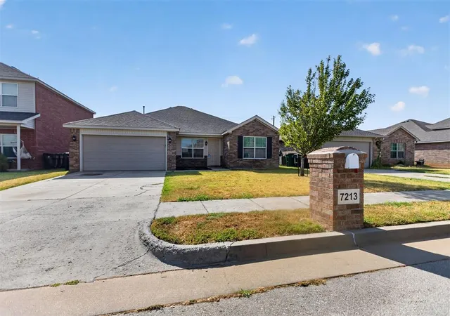 Single family home for sale at 7213 E Prairie Twyne Dr, Yukon, OK 73099 | MLS# 1247113