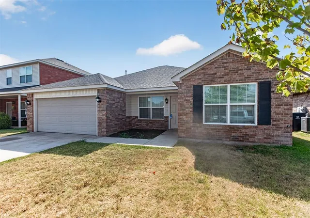 Photo 1 of Single family home for sale at 7213 E Prairie Twyne Dr, Yukon, OK 73099 | MLS# 1247113 | Listing updated on 2026-09-21