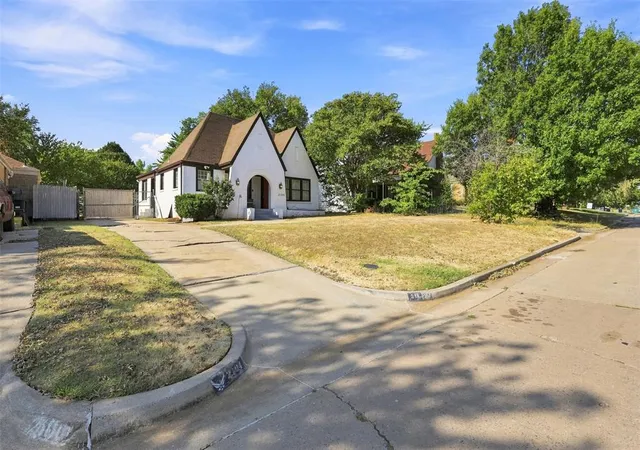 Photo 3 of Single family home for sale at 2104 Nw 26th Street, Oklahoma City, OK 73107 | MLS# 1247114 | Listing updated on 2026-09-04