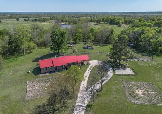 Photo 3 of Single family home for sale at 4045 County Rd 1510, Stratford, OK 74872 | MLS# 1247117 | Listing updated on 2026-09-02
