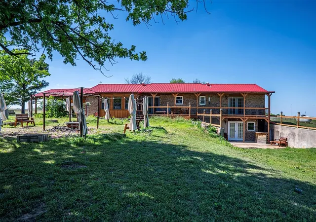 Photo 4 of Single family home for sale at 4045 County Rd 1510, Stratford, OK 74872 | MLS# 1247117 | Listing updated on 2026-09-02