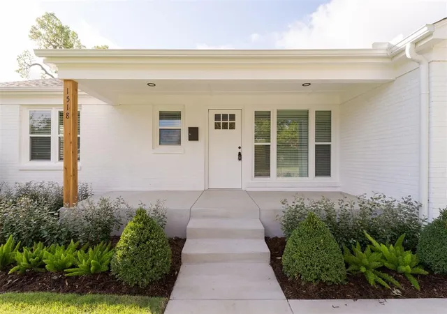 Photo 3 of Single family home for sale at 1518 Carlisle Ct, Oklahoma City, OK 73120 | MLS# 1247124 | Listing updated on 2026-10-15