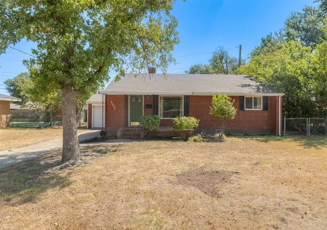 Photo 1 of Single family home for sale at 4904 N Warren Ave, Oklahoma City, OK 73112 | MLS# 1247126 | Listing updated on 2026-09-02