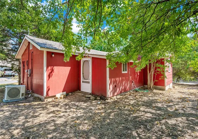 Photo 2 of Single family home for sale at 801 N 6th Street, Marlow, OK 73055 | MLS# 1247143 | Listing updated on 2026-09-29