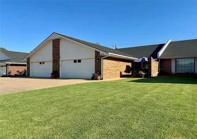Photo 1 of Townhouse for sale at 1404 E Proctor Ave, Weatherford, OK 73096 | MLS# 1247152 | Listing updated on 2026-09-29