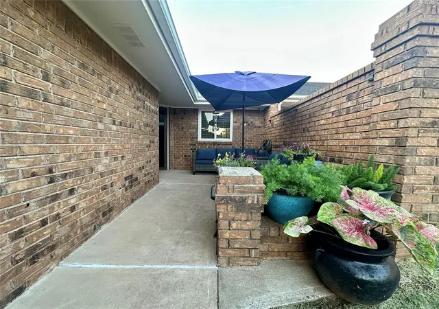 Photo 3 of Townhouse for sale at 1404 E Proctor Ave, Weatherford, OK 73096 | MLS# 1247152 | Listing updated on 2026-09-29
